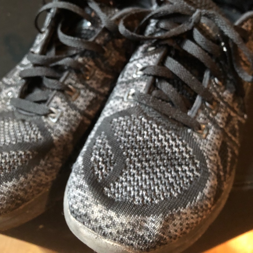 Black Sketcher Running shoes
